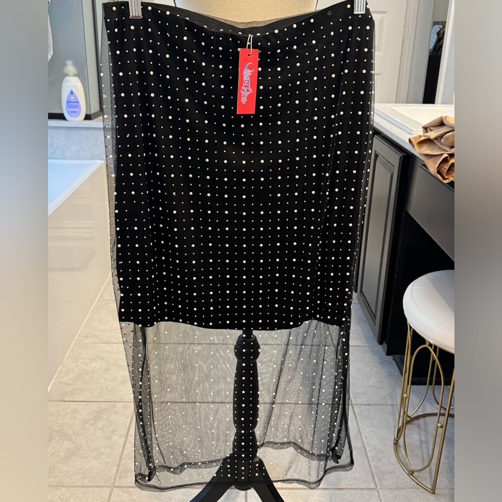 Women skirt